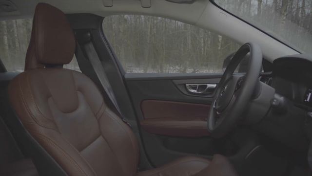 Самый семейный. Volvo V60 Cross Country - преемник легенды XC70. Чем хорош этот Вольво и чем плох? смотреть онлайн