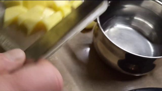 Жареная картошка с мясом/Как вкусно поджарить мясо с картошкой/Необычный рецепт смотреть онлайн