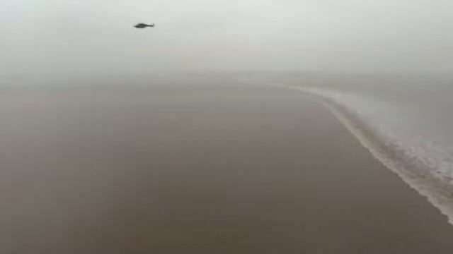 Самая большая приливная волна в мире смотреть онлайн