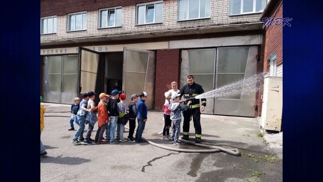 Ребят из детского сада "Кристаллик" познакомились с профессией пожарного смотреть онлайн