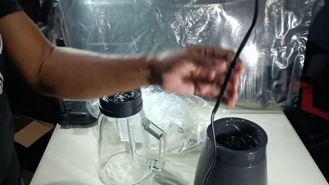 UNBOXING LICUADORA ELECTROLUX EBS20 смотреть онлайн