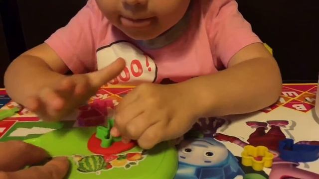 Масса для лепки. Развивающая игра для детей. Делаем фигурки из цветного теста. смотреть онлайн