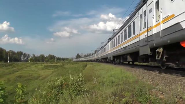 Электропоезд ЭД4М-0452 ЦППК перегон Тихонова Пустынь - Суходрев смотреть онлайн