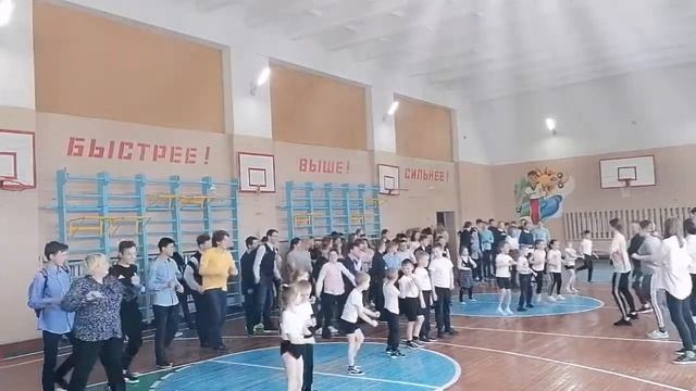 День здоровья! МОУ "СОШ 4" #ЭСТАФЕТАЗДОРОВЬЯ смотреть онлайн