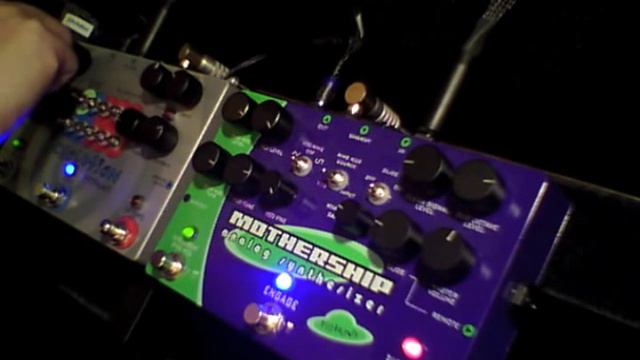 Pigtronix Mothership & Echolution смотреть онлайн