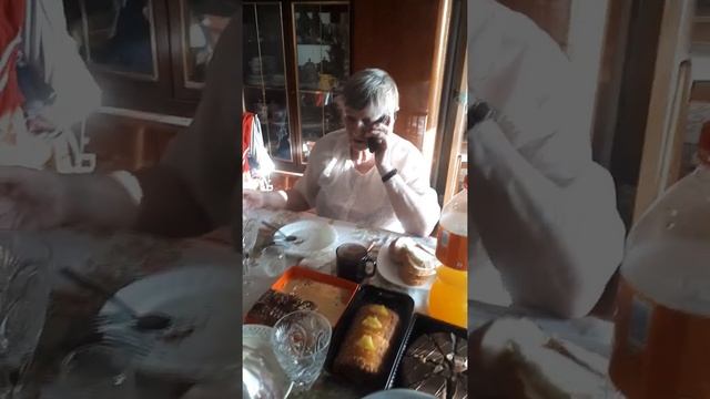 внук поздравляет бабушку с ДР смотреть онлайн