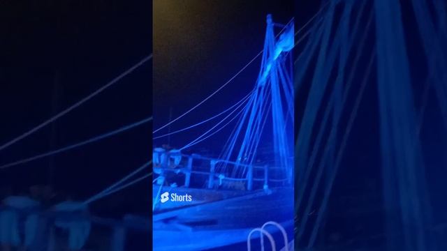 Кипр, Лимасол, деревянная лодка у пристани, пристань, ночь, парус, средиземное море