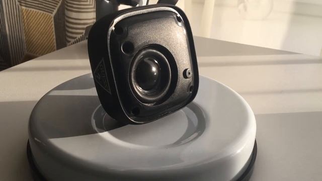 Guess Bluetooth speaker BASS TEST смотреть онлайн