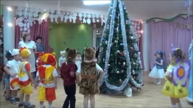 Новый год в детском саду. Весёлая Игра с Дедом Морозом смотреть онлайн