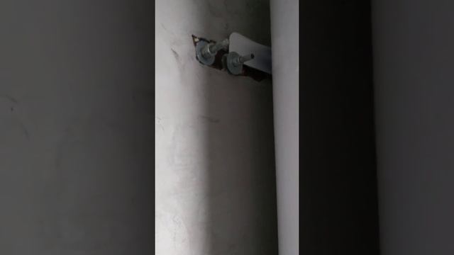 Când ști că peretele nu poate susține boilerul electric cum facem... смотреть онлайн