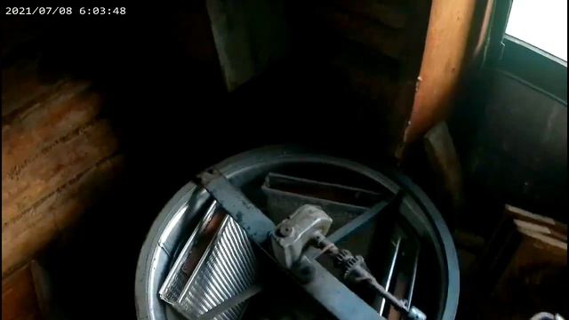 Качаем мёд медогонкой смотреть онлайн