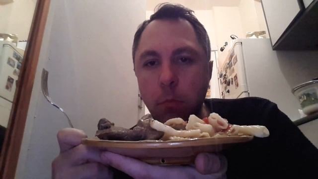 MUKBANG. КУШАЮ МАКАРОНЫ С КУРИНОЙ ПЕЧЕНЬЮ И КЕТЧУПОМ смотреть онлайн