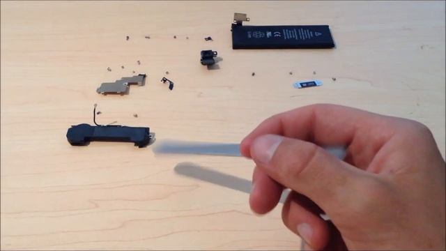 iPhone 4s screen Removal/Replacement смотреть онлайн