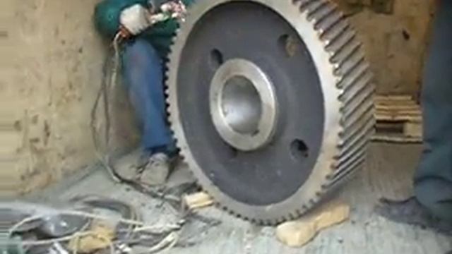 закалка зубьев колеса редуктора ст 25Л с HRC20 о 45 часть2 смотреть онлайн