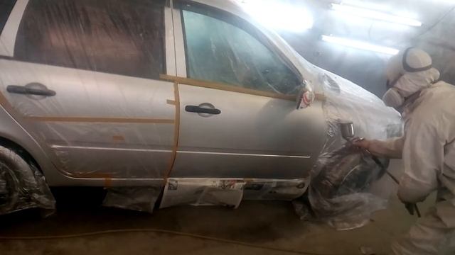 Ремонт и покраска авто переходом серебра, металлика, ремонт двери смотреть онлайн