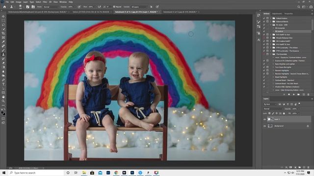 Head swap on twins with Photoshop, inverse layer mask, paint, liquify on Rainbow baby смотреть онлайн