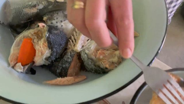 Уха из семги в казане на костре смотреть онлайн