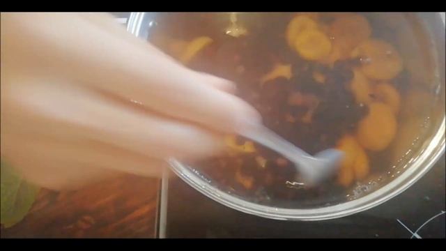 Компот из абрикосов и чёрной смородины без сахара смотреть онлайн