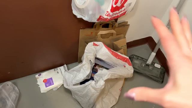 HOARDER Closet Decluttering 1st Day | MIAMI DECLUTTER Ep. 1 смотреть онлайн