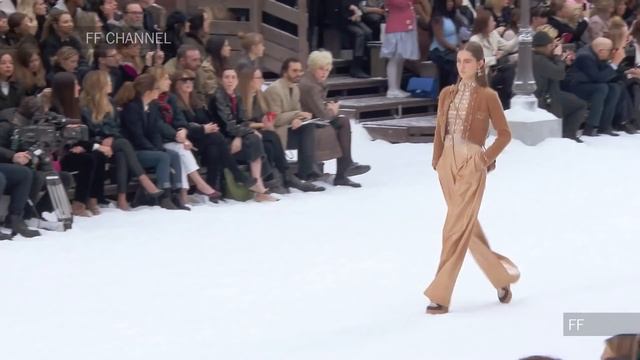Chanel | Fall Winter 2019/2020 | Full Show смотреть онлайн