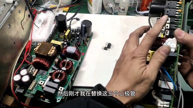 中兴2400电源修了几天终于搞好了，原来这个疑难杂症是出厂就有的