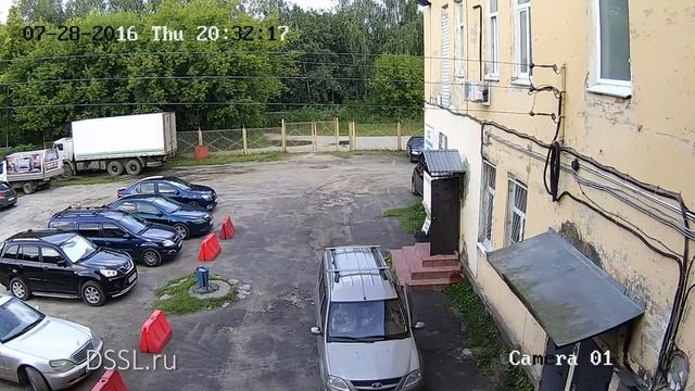 Видеокамера HiWatch DS-I220 (День) смотреть онлайн