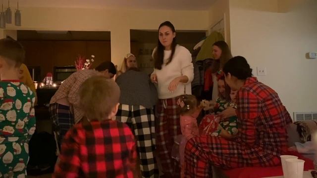 ПОДГОТОВКА К РОЖДЕСТВУ / ДОМА МИЛЛИОНЕРОВ / КАК УКРАСИЛИ НЬЮ-ЙОРК / РЕЦЕПТ ИМБИРНОГО ПЕЧЕНЬЯ смотреть онлайн