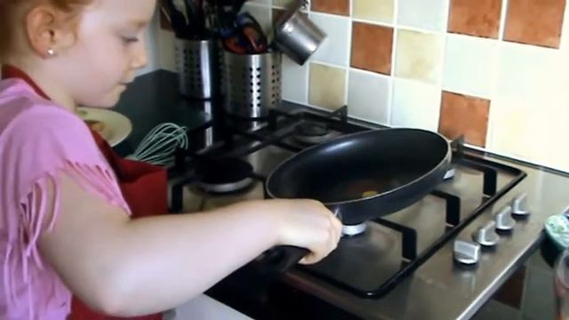 Scrambled Eggs on Toast смотреть онлайн