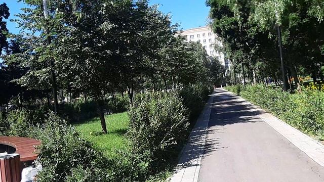 В Парке (3) смотреть онлайн