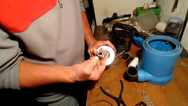 Разбор дренажного насоса. Схема подключения.