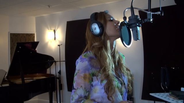Jeanette Rios (use somebody) смотреть онлайн
