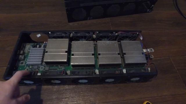 Старый майнер на ноутбучных видеокартах Pandaminer B1 Plus смотреть онлайн