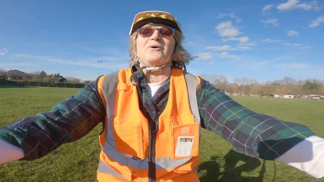 Engwe EP2-Pro 'First time E bike rider and her dog' смотреть онлайн