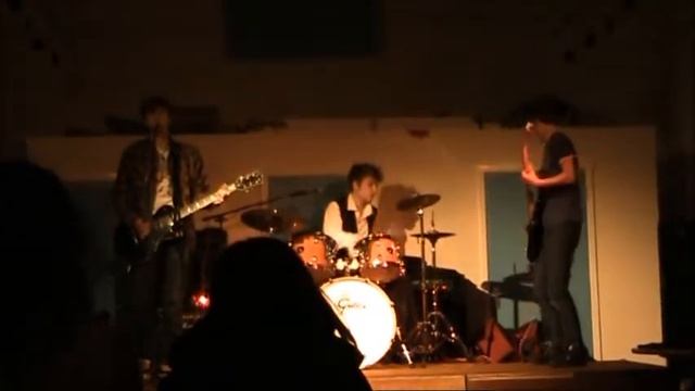 Accidental Legends - Stacy's Mum смотреть онлайн