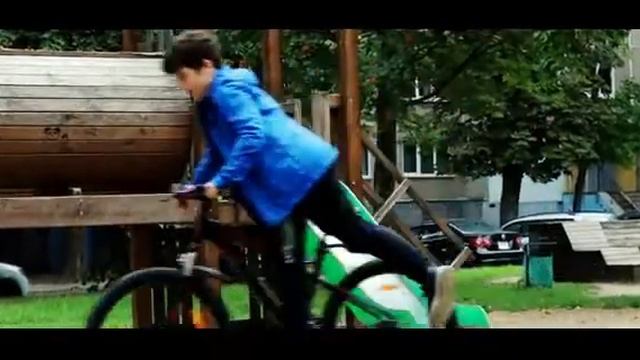 Сними наушники – сохрани жизнь! смотреть онлайн