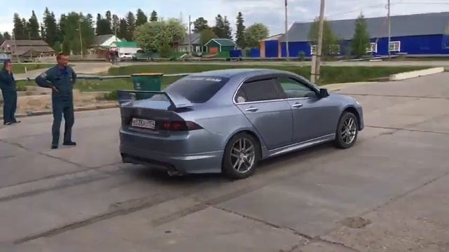 Хонда Аккорд 7, 2.4, AWD МКПП смотреть онлайн