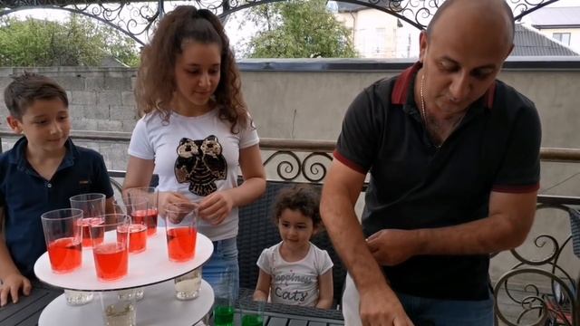 Дженга из стаканчиков. Новый интересный способ играть в дженгу. Во что можно поиграть дома с семьей смотреть онлайн