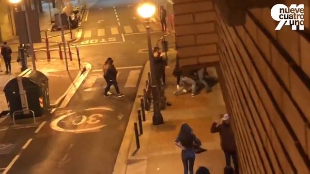 Multitudinaria pelea nocturna en 'la Zona' de Logroño смотреть онлайн