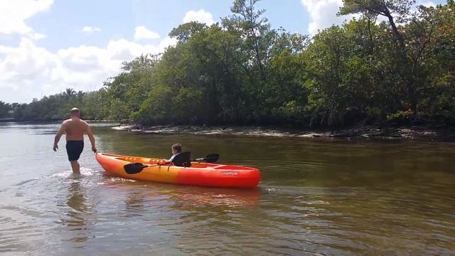 Ethans first time on a kayak 3/2/14 смотреть онлайн