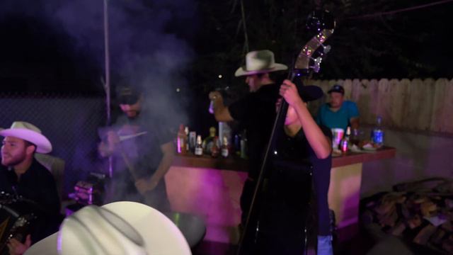 Castillo De Arena Erik Torres(Compositor E.R.) смотреть онлайн