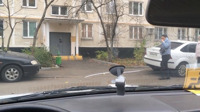 Nissan Almera N15. Трещина на лобовом стекле смотреть онлайн