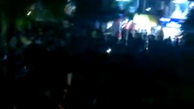 Демонстрация, чтобы свергнуть режим Асада в городе хама саламия в Сирии 03 07 20112 смотреть онлайн