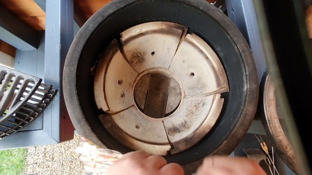 Kamado Joe firebox petal assembly - the paper way! смотреть онлайн