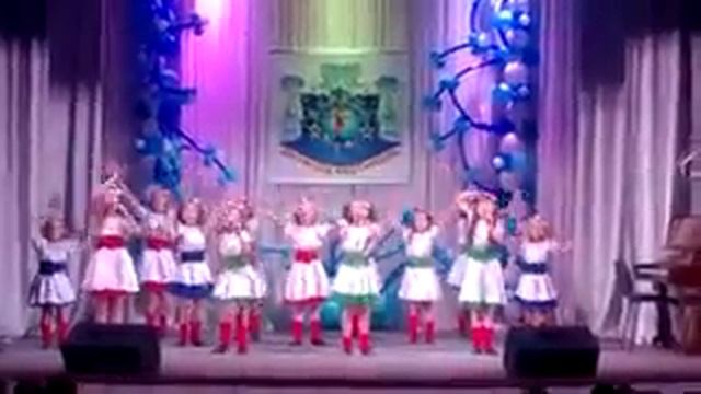 Сумы, 4 школа, ансамбль "Перлинки" "Матроси" смотреть онлайн