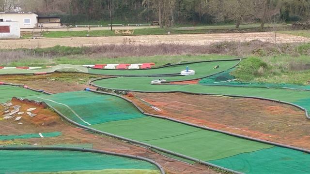 vue du podium de la piste 100% astro au mrcm de Mareuil-lès-Meaux смотреть онлайн