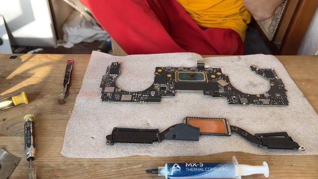 Залитый кофе , профилактика после залития MacBook Pro 13 2020 A2251 #macbookpro смотреть онлайн