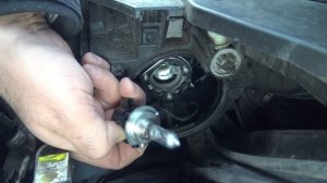 Замена лампы ближнего света на Киа Оптима (KIA OPTIMA)