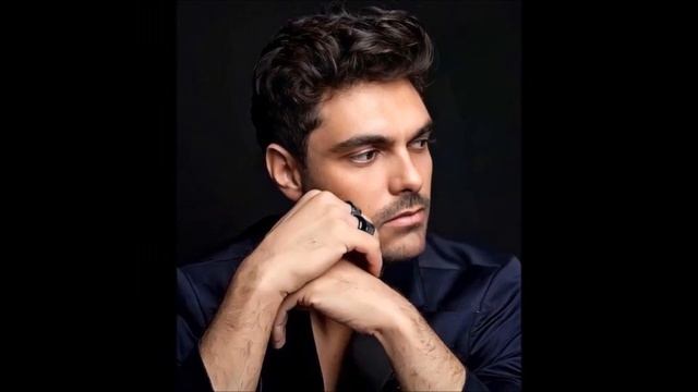 Todos aplaudem e apreciam as conquistas de Sıla Türkoğlu. смотреть онлайн