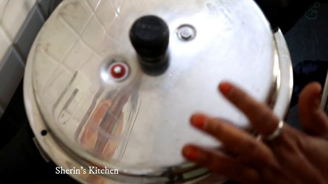 மட்டன் குழம்பு | Mutton Kulambu In Tamil | Mutton Curry | Sherin's Kitchen смотреть онлайн