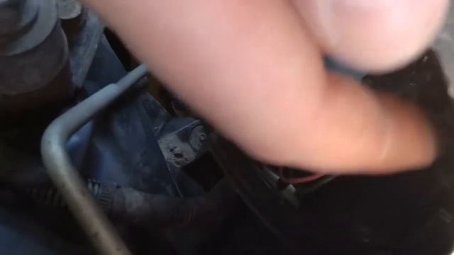 как поменять лампочки в передних фарах/Headlight bulb replacement смотреть онлайн